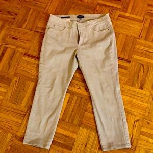 NYDJ - Alina, convertible ankle with lift tuck technology. Gently worn.